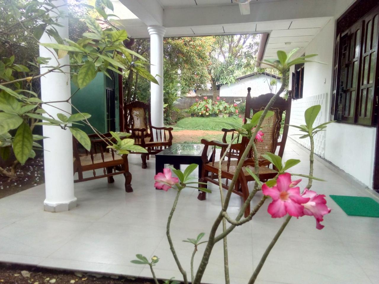 Ceylon Hostel-Galle Unawatuna Ngoại thất bức ảnh